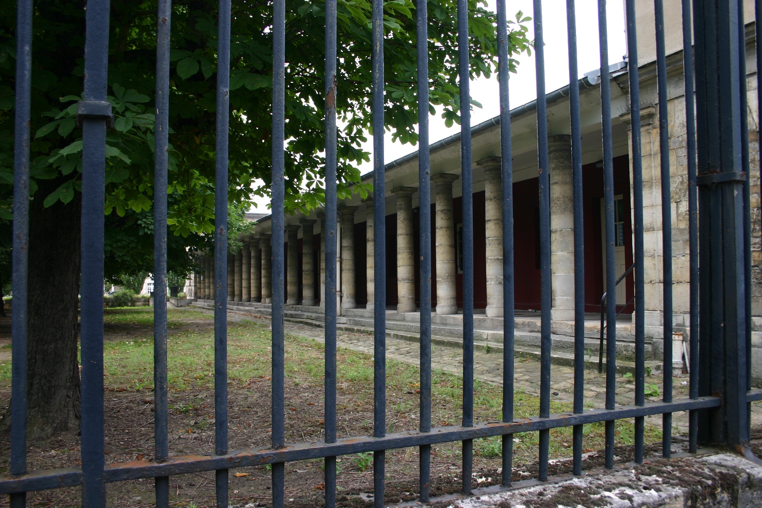 Guillaume Ferrus' Pavilions, Hôpital de Bicêtre, Paris - 03.JPG